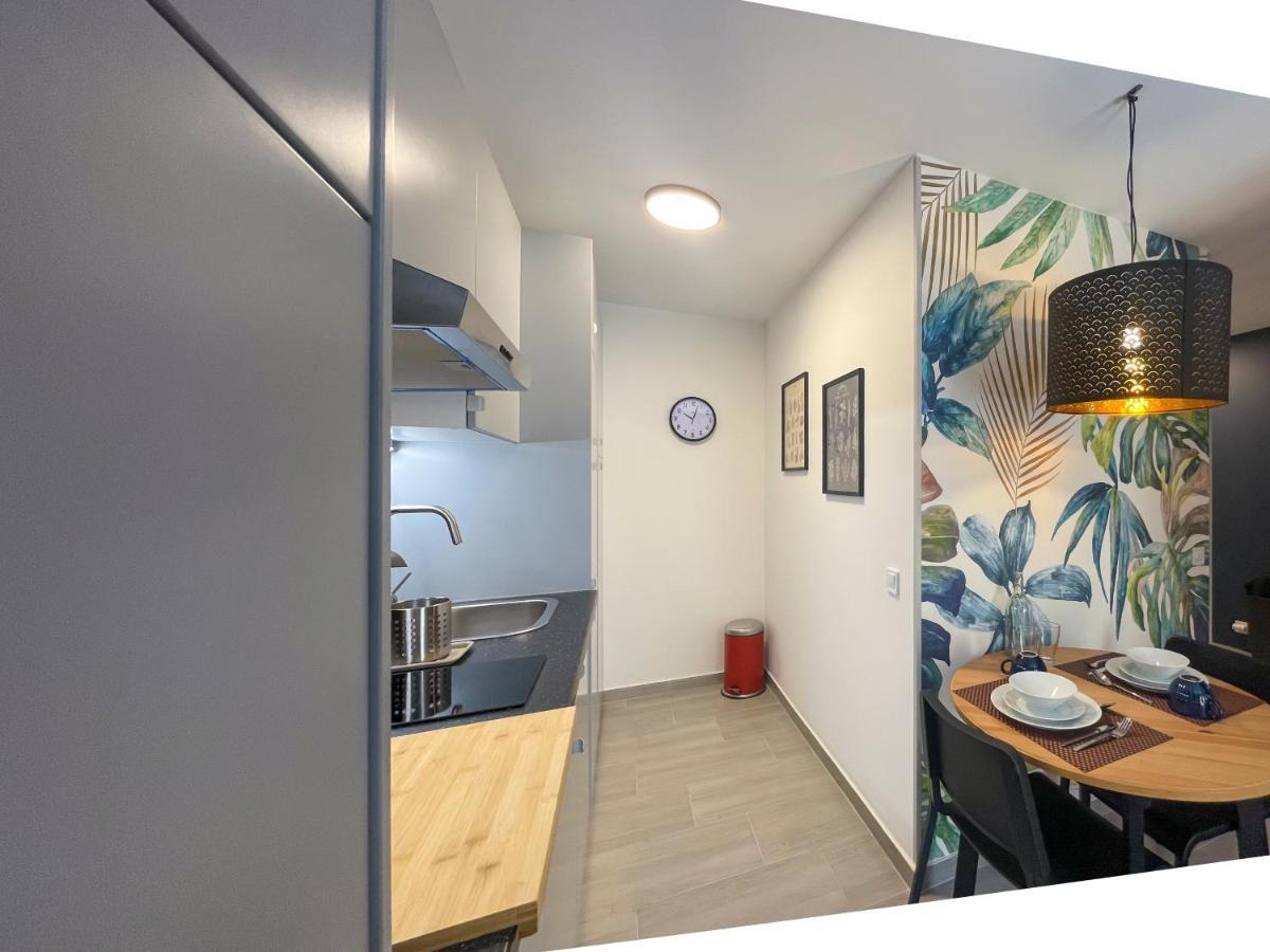 Bh - Victoria - Parking, Balcony, 2 People Nizza